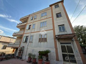 4 LOCALI A CASTELLAMMARE DI STABIA