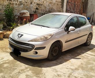 Peugeot 207 - 2008
