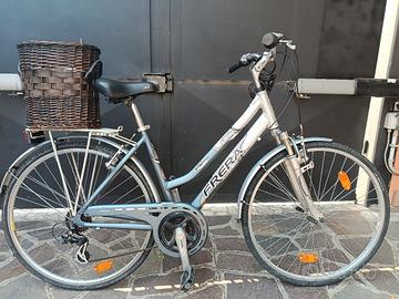 Bici Donna 28 pollici alluminio 