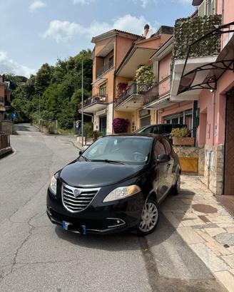 Lancia Ypsilon 1.2 69 CV 5 porte Platinum, NO VINC