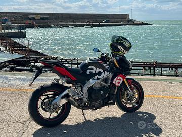Aprilia tuono V4