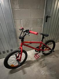 bicicletta BMX BTwin Wipe rossa