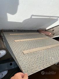 SCIVOLI METALLO PER GARAGE