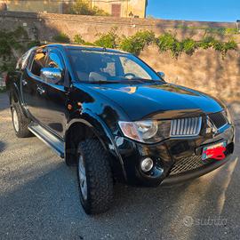 Mitsubishi  L200