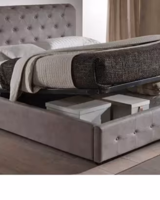 mobile di soggiorno e camera da letto completa