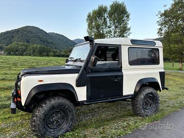 LAND ROVER Defender - 1989