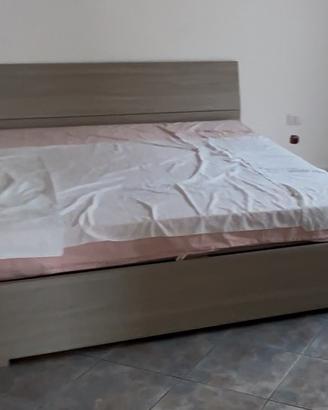 Letto matrimoniale