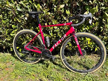 Factor O2 - SRAM Force w/ Power Meter 2026