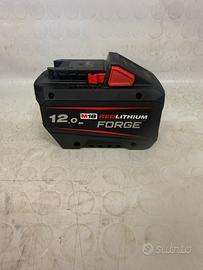 Batteria Milwaukee m18 da 12 ah forge NUOVA