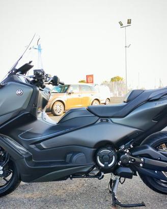 YAMAHA T-MAX 560