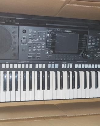 Yamaha PSR-S750