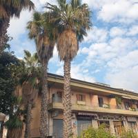 Appartamento 2 livelli + p.auto v.le della regione