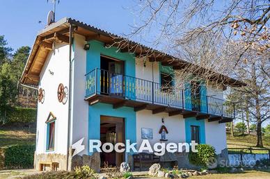 Rustico / Casale di 535 m² con 4 locali e box auto