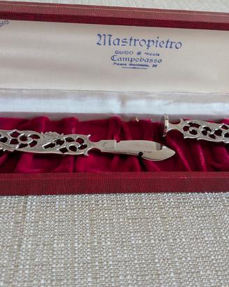 Tagliacarte artigianale in acciaio traforato mano