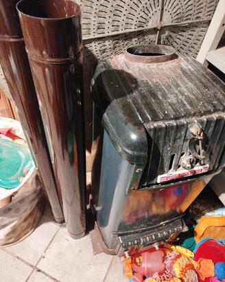 stufa vintage a legna 