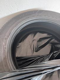 Gomme auto