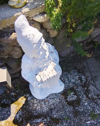 statua.  in. cemento