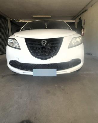 Lancia Ypsilon 1.2 Elefantino – solo 50.300 km