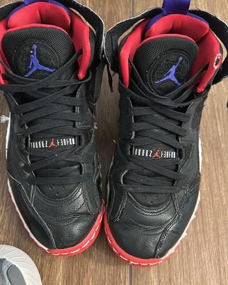 Jordan e altre scarpe