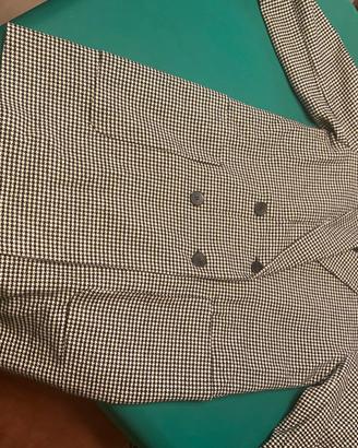 vari capi abbigliamento da donna taglia m