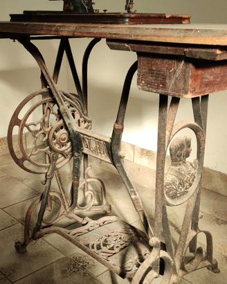 macchina da cucire antica