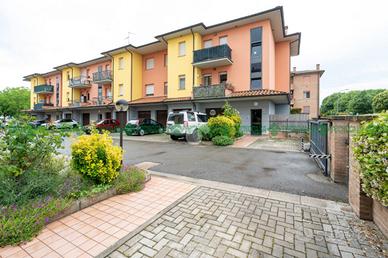 2 LOCALI A CASTELFRANCO EMILIA