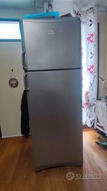 Frigorifero grande Indesit inox