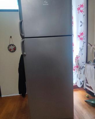 Frigorifero grande Indesit inox
