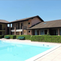 Peschiera del Garda Residence piscina vista lago