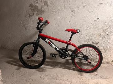 Bici da bambino modello bmx