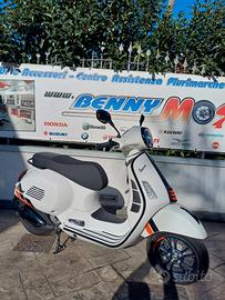 Vespa 310 GTS hpe