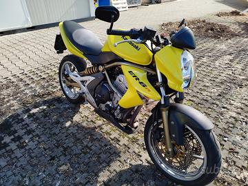 Kawasaki ER6N 