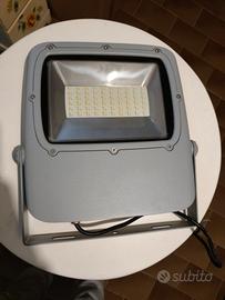 LAMPADE LED PROIETTORE 