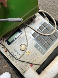 Akai MPC 2000 XL