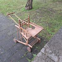 Seggiolone in legno antico