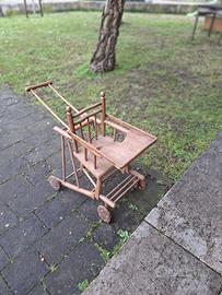 Seggiolone in legno antico