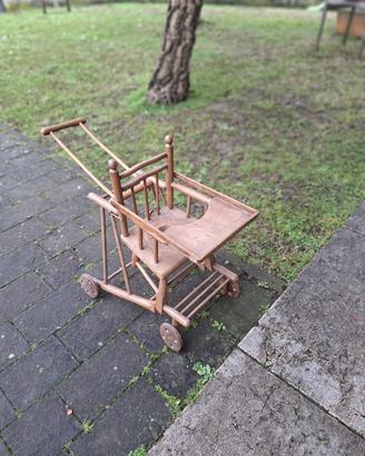 Seggiolone in legno antico