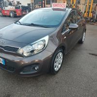 Kia Rio 1.1 CRDi, 5 PORTE, VEICOLO EURO 5A, GRANDI