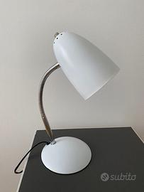 Lampada da tavolo bianca