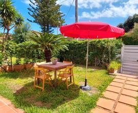 Bivani con giardino a Mondello