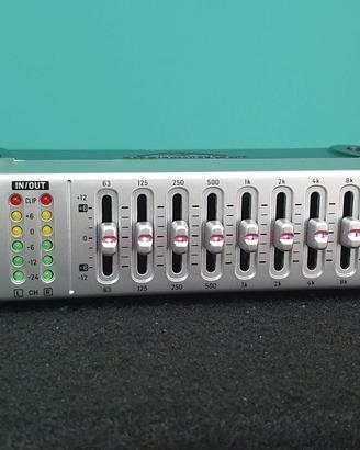 Behringer FBQ800 V2