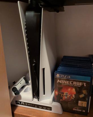 ps5 1 controller e base di ricarica  NON SPEDISCO