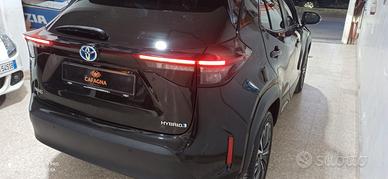 Macchina Veicolo Toyota Yaris Cross