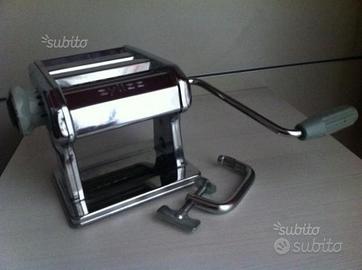 Attrezzo macchina per tirare sfoglia - tagliatelle