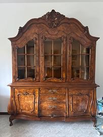 Mobile in legno di nove
