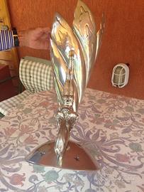 Figura Pietro per Atena