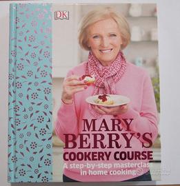 Libro in inglese di ricette di Mary Berry