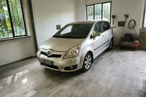 TOYOTA Corolla Verso 2.2. td autocarro- 2008