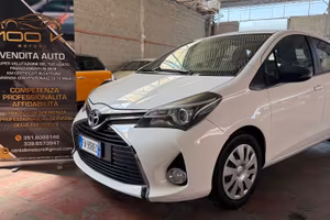 Toyota Yaris GPL LOUNGE
