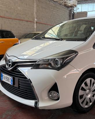 Toyota Yaris GPL LOUNGE